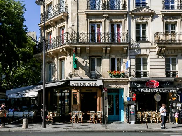 38 ESSENTIAL RESTAURANTS TO VISIT IN PARIS